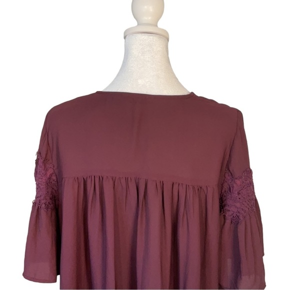 Lucky Brand Flutter Sleeve Blouse - Picture 11 of 14